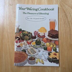 VINTAGE Your Waring Cookbook The Pleasure of Blending 14-speed blender 1970 EUC